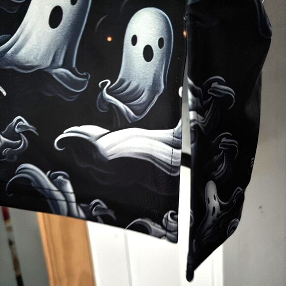Woman's XXL Nurse Scrub Cute Ghostly Print V-Neck Front Pockets Scrub Top #B - Picture 3 of 5